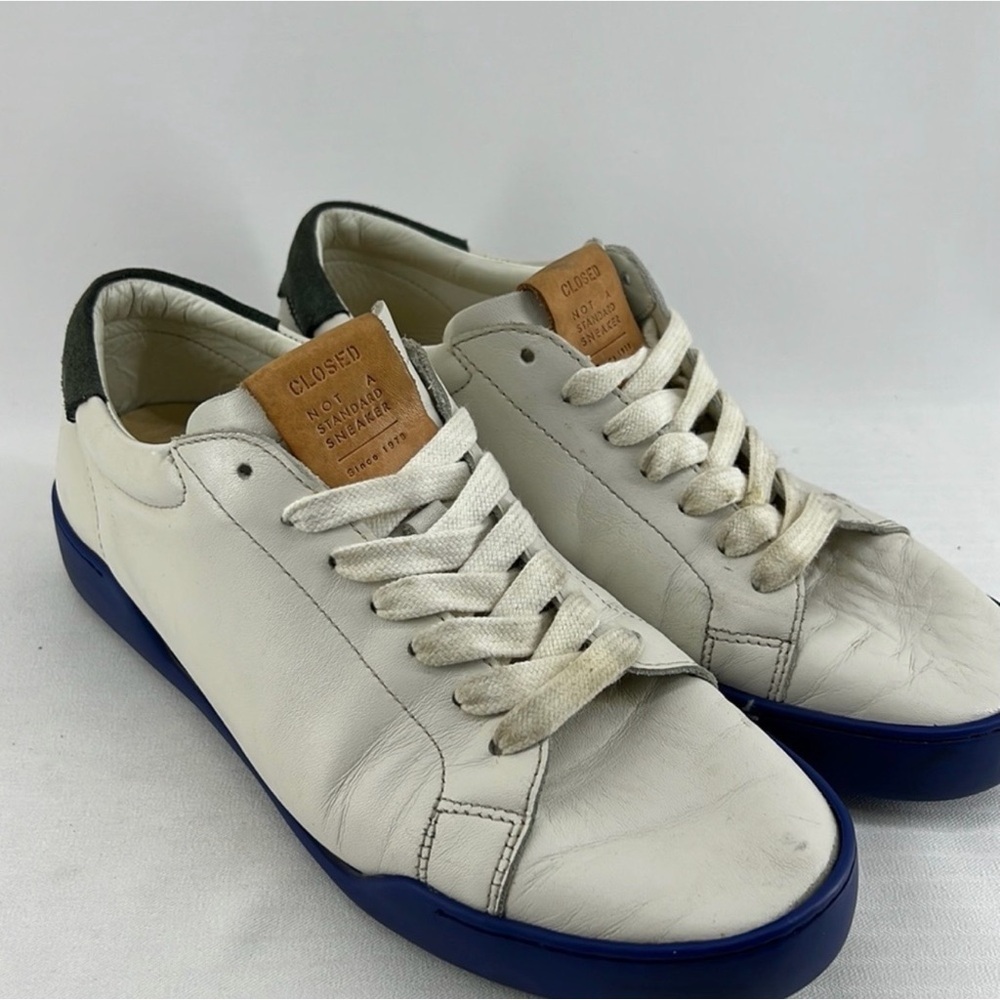 Closed White and Blue Women's Sneakers